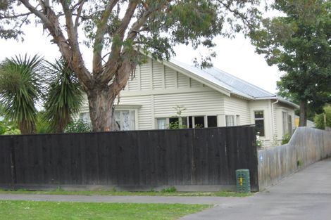 Photo of property in 217 Geraldine Street, Edgeware, Christchurch, 8013