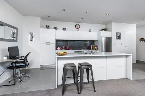 Photo of property in Sentinel Apartments, 1705/3 Northcroft Street, Takapuna, Auckland, 0622