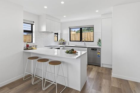 Photo of property in 6 Ballyalton Crescent, Flat Bush, 2019