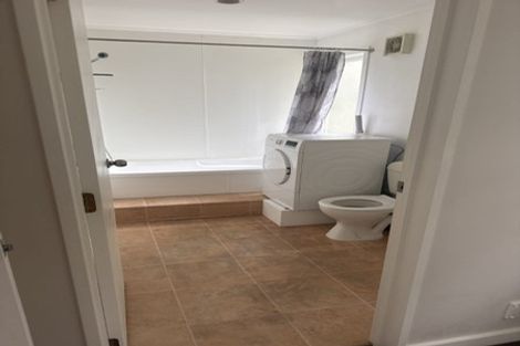 Photo of property in 9 Pakuranga Road, Pakuranga, Auckland, 2010