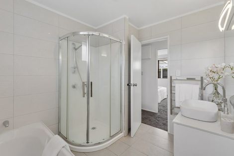 Photo of property in 1/22 Simon Ellice Drive, Bayview, Auckland, 0629