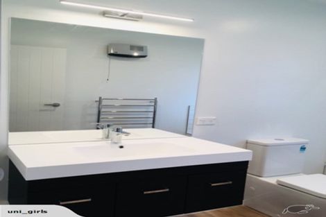 Photo of property in 13 Pennycook Place, Lake Hawea, 9382