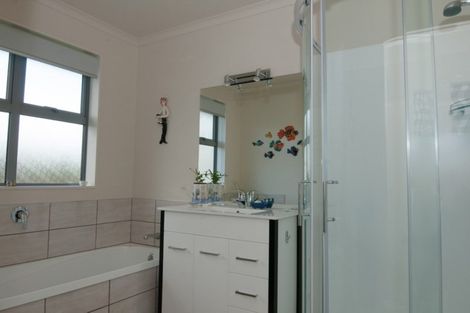 Photo of property in 1 Seascape Crescent, Waipu, 0582