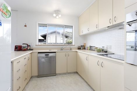Photo of property in 1/95 Aberdeen Road, Castor Bay, Auckland, 0620