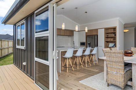 Photo of property in 5 Onerere Drive, Whitianga, 3510