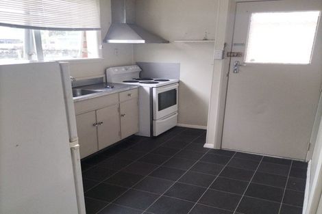 Photo of property in 2/84 Linton Street, West End, Palmerston North, 4410