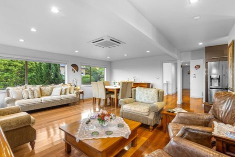 Photo of property in 14 Portsea Place, Chatswood, Auckland, 0626