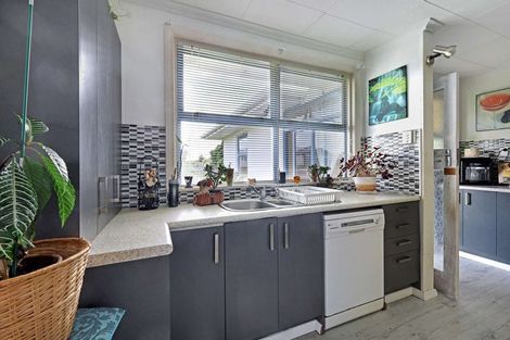 Photo of property in 20 Suffolk Street, Patea, 4520