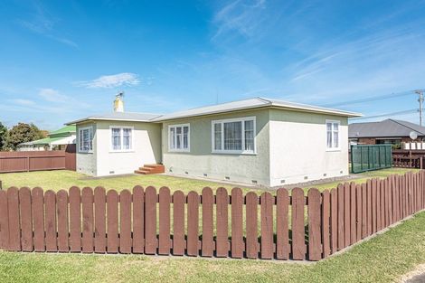 Photo of property in 4 Mosston Road, Castlecliff, Whanganui, 4501