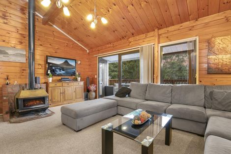 Photo of property in 22 Calluna Crescent, Totara Heights, Auckland, 2105