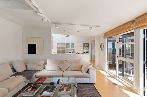 Photo of property in 85 Nicholson Road, Khandallah, Wellington, 6035