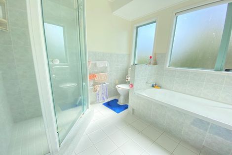 Photo of property in 2/18 Woodgers Way, Somerville, Auckland, 2014