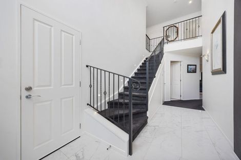 Photo of property in 8b Lupetti Rise, West Harbour, Auckland, 0618