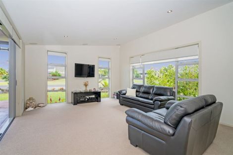 Photo of property in 6 Aquila Drive, Whitianga, 3510