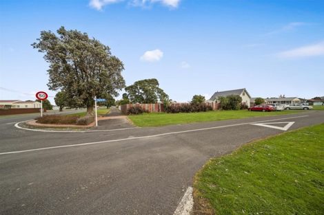Photo of property in 39 Tauhuri Street, Manaia, 4612