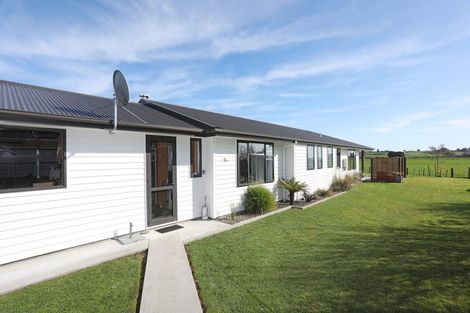 Photo of property in 6 George Street, Bulls, 4818