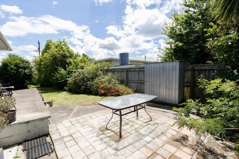 Photo of property in 21 Hayward Road, Ngatea, 3503