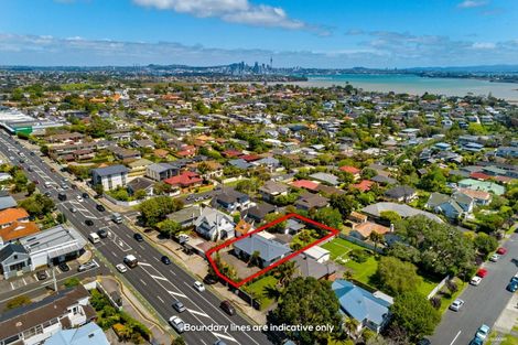 Photo of property in 399 Lake Road, Takapuna, Auckland, 0622