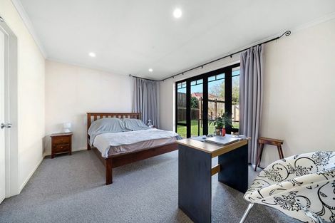 Photo of property in 13 De Havilland Drive, Goodwood Heights, Auckland, 2105