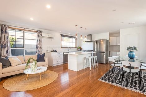 Photo of property in 27 Resolution Place, Bryndwr, Christchurch, 8053