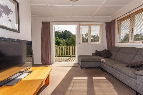 Photo of property in 8 Dorothy Road, Laingholm, Auckland, 0604