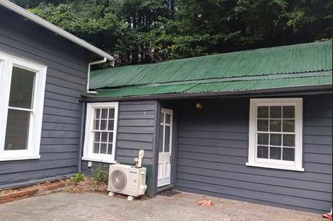 Photo of property in 80 Shakespeare Road, Bluff Hill, Napier, 4110