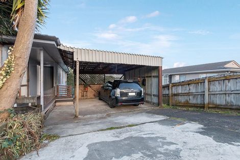 Photo of property in 70 Solar Road, Glen Eden, Auckland, 0602
