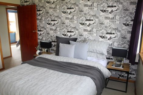 Photo of property in 17 Durham Street, Winton, 9720