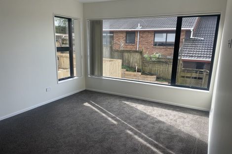 Photo of property in 45d Greenvalley Rise, Glenfield, Auckland, 0629