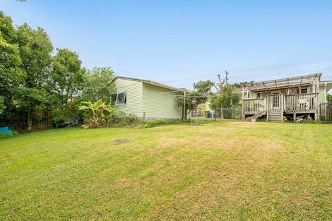 Photo of property in 9 Hand Road, Helensville, 0800