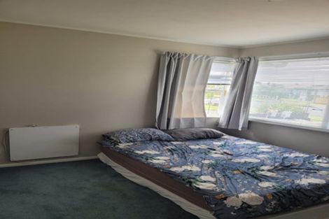 Photo of property in 16 Montmere Avenue, Te Atatu Peninsula, Auckland, 0610