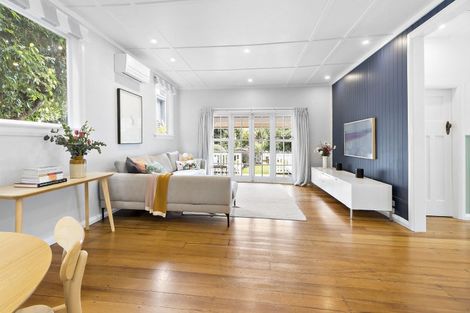 Photo of property in 265 Muritai Road, Eastbourne, Lower Hutt, 5013