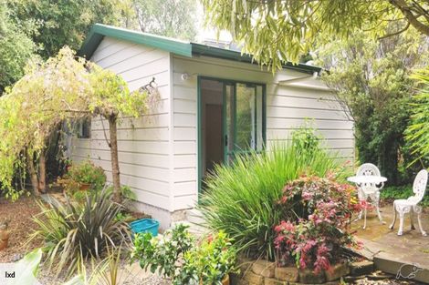 Photo of property in 10 Woodstock Road, Forrest Hill, Auckland, 0620