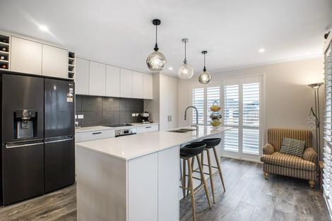 Photo of property in 8 Tahuna Minhinnick Drive, Glenbrook, Waiuku, 2681