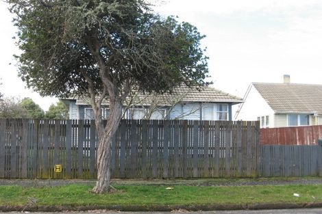 Photo of property in 24 Paul Crescent, Fairfield, Hamilton, 3214