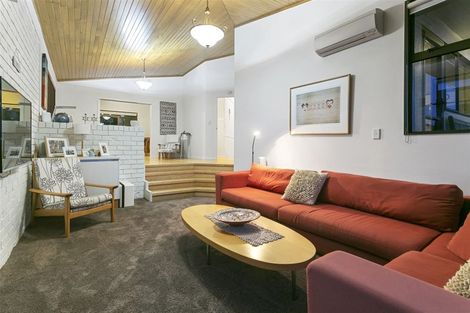 Photo of property in 1/72 Gulf View Road, Murrays Bay, Auckland, 0630