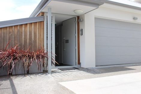 Photo of property in 2/83 Hinemoa Street, Birkenhead, Auckland, 0626