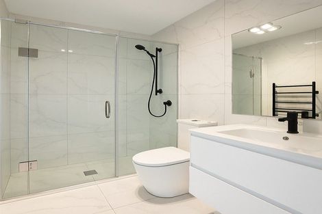 Photo of property in 5/5 Chevis Place, Pakuranga, Auckland, 2010