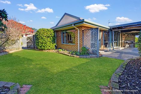 Photo of property in 8 Idesia Grove, Richmond, 7020