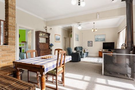 Photo of property in 6 Durham Street, Picton, 7220