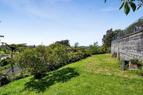 Photo of property in 5 Hillcrest Street, Glen Avon, New Plymouth, 4312