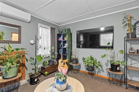 Photo of property in 8 Omori Place, Castlecliff, Whanganui, 4501