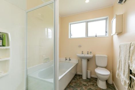 Photo of property in 9 Epping Grove, Karori, Wellington, 6012