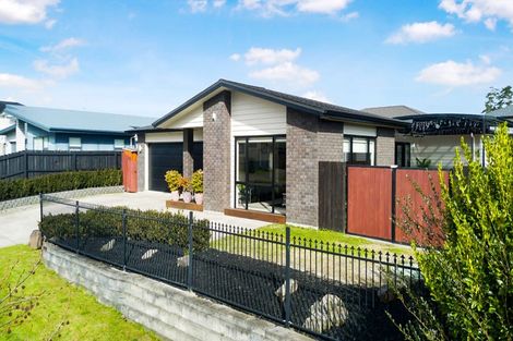 Photo of property in 145 Matua Road, Huapai, Kumeu, 0810