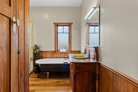 Photo of property in 208 Maeroa Road, Maeroa, Hamilton, 3200