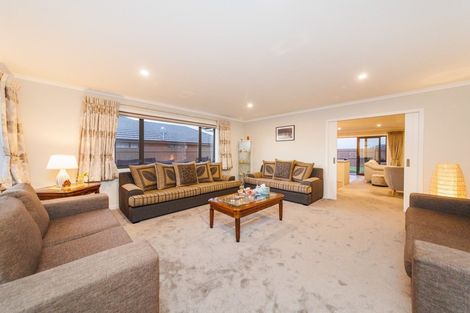 Photo of property in 7 Cyprus Place, Fitzherbert, Palmerston North, 4410