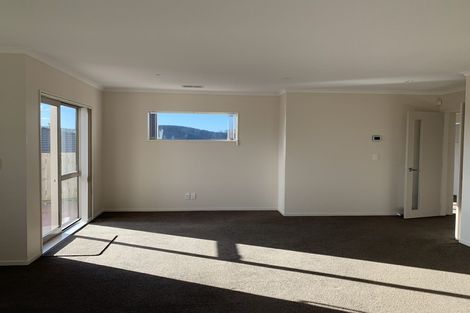 Photo of property in 12 Havana Rise, Grenada Village, Wellington, 6037