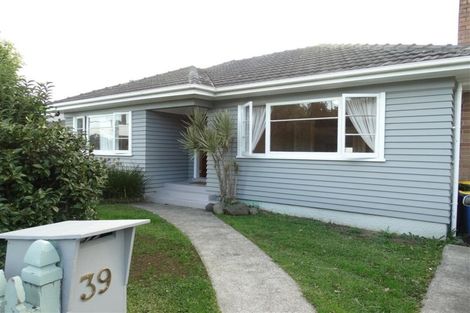 Photo of property in 39 Pleasant Road, Glen Eden, Auckland, 0602