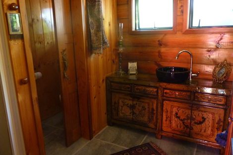 Photo of property in 16 Tombleson Road, Lake Rotoma, Rotorua, 3074