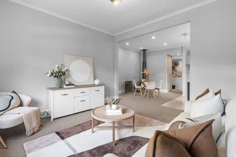 Photo of property in 11 Hawkhurst Road, Lyttelton, 8082